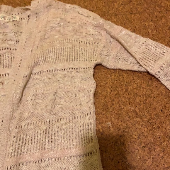 Light cardigan with no buttons - Picture 2 of 3